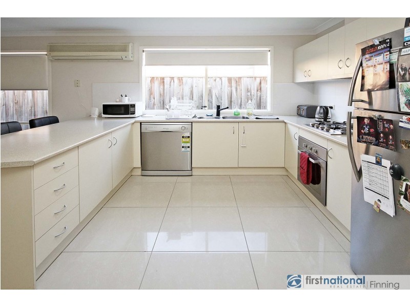 16 Central Avenue, Pakenham VIC 3810