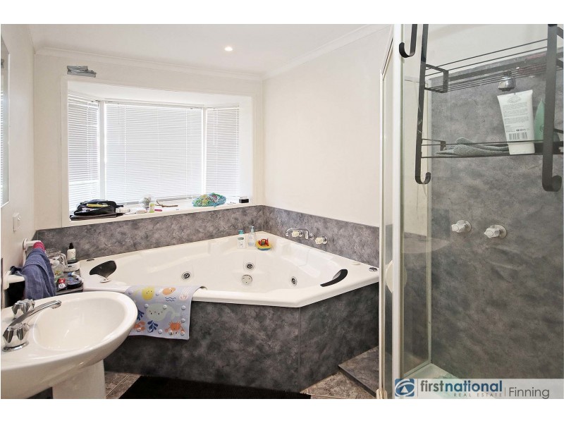 3 Flinders Court, Cranbourne North VIC 3977