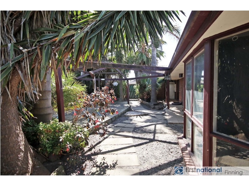 3 Flinders Court, Cranbourne North VIC 3977