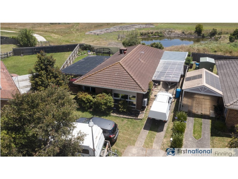 18 Rebecca Court, Cranbourne North VIC 3977