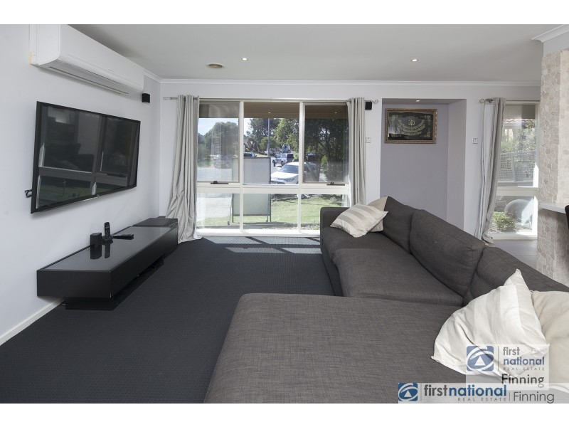 18 Rebecca Court, Cranbourne North VIC 3977