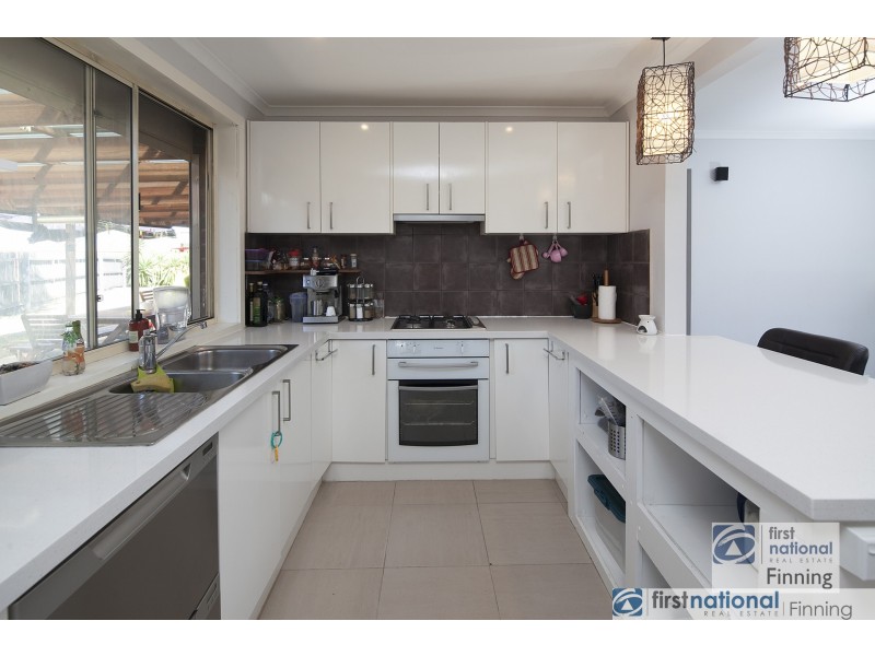 18 Rebecca Court, Cranbourne North VIC 3977