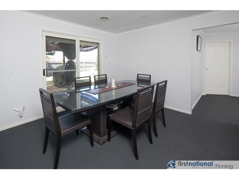 18 Rebecca Court, Cranbourne North VIC 3977