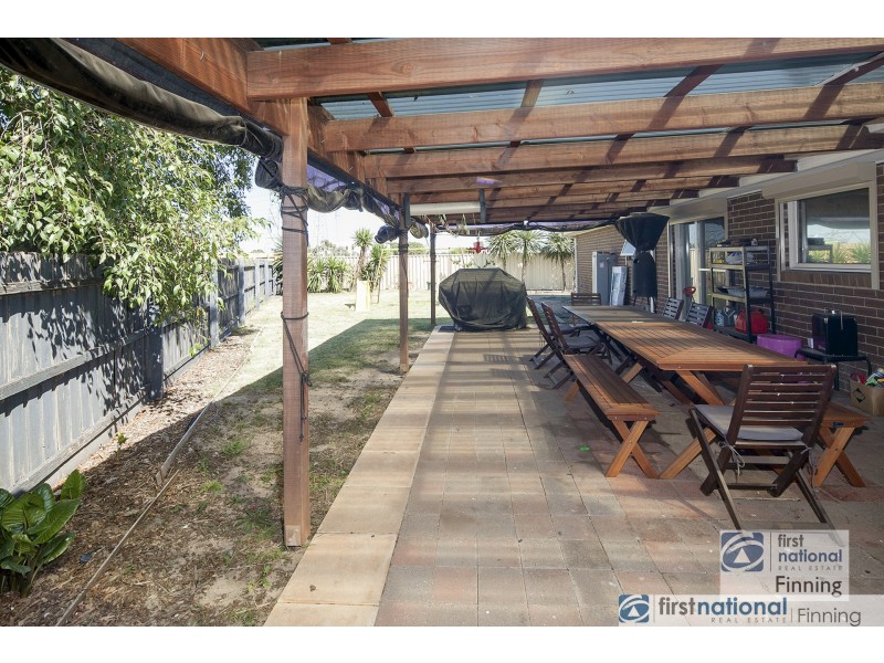 18 Rebecca Court, Cranbourne North VIC 3977