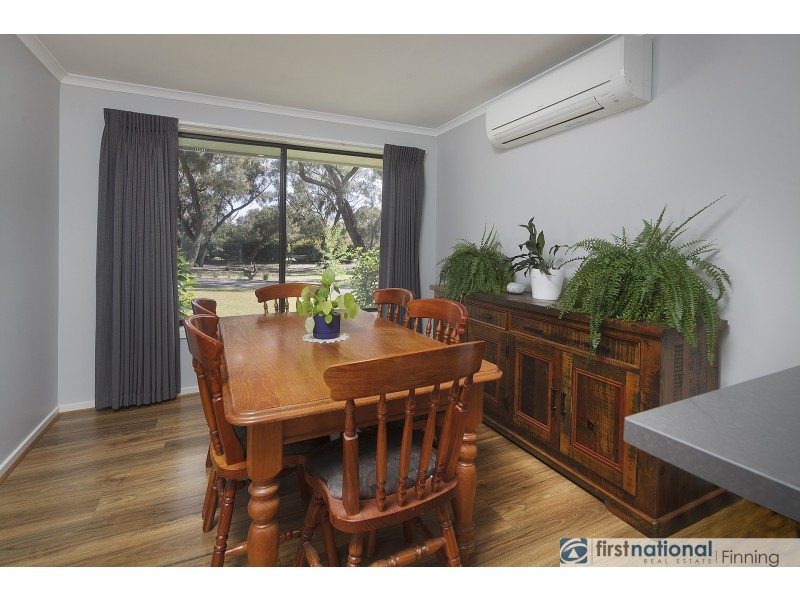 14 Browns Road, Devon Meadows VIC 3977