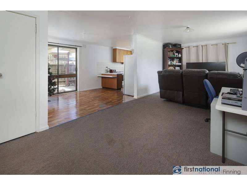 4 Elaine Court, Cranbourne VIC 3977