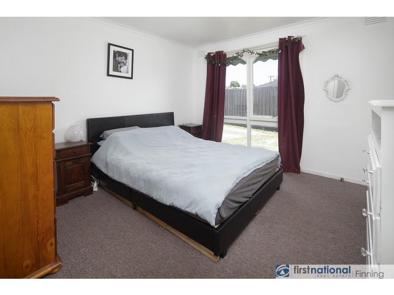 4 Elaine Court, Cranbourne VIC 3977