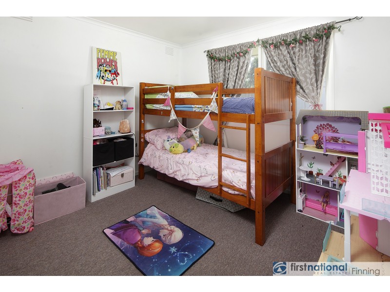 4 Elaine Court, Cranbourne VIC 3977