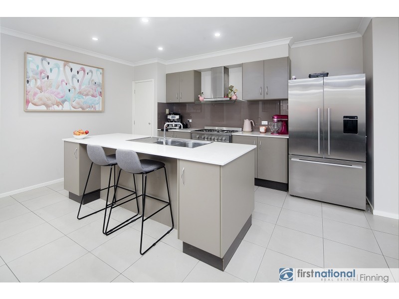 11 Statesman Circuit, Cranbourne East VIC 3977