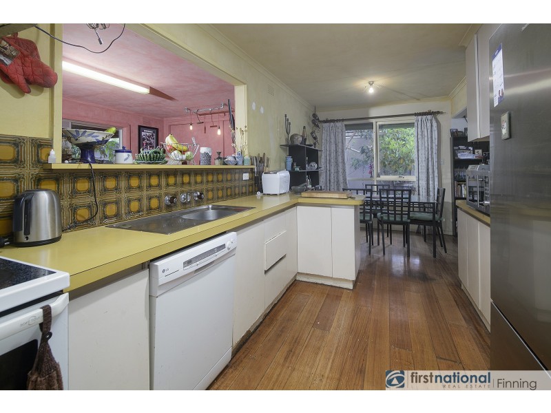 24 Camelia Grove, Cheltenham VIC 3192