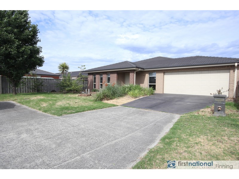 13 Starlight Rise, Cranbourne East VIC 3977