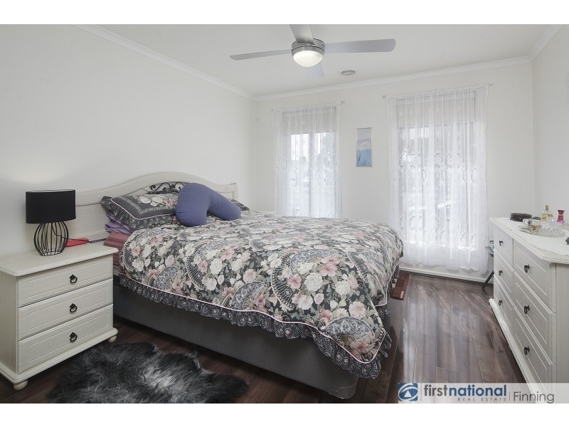 80 Mountainview Boulevard, Cranbourne North VIC 3977