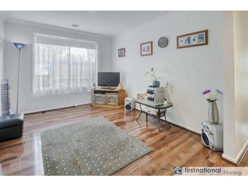80 Mountainview Boulevard, Cranbourne North VIC 3977