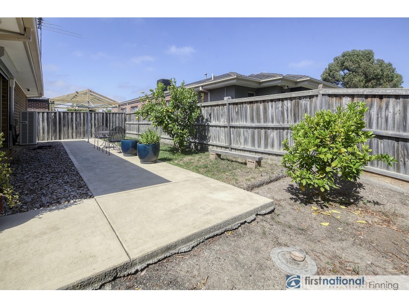 80 Mountainview Boulevard, Cranbourne North VIC 3977