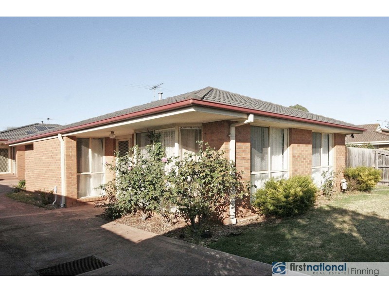 1/28 Dearing Avenue, Cranbourne VIC 3977