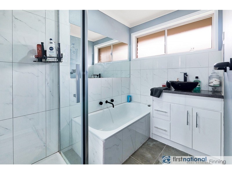 2/1 Wills Court, Cranbourne North VIC 3977