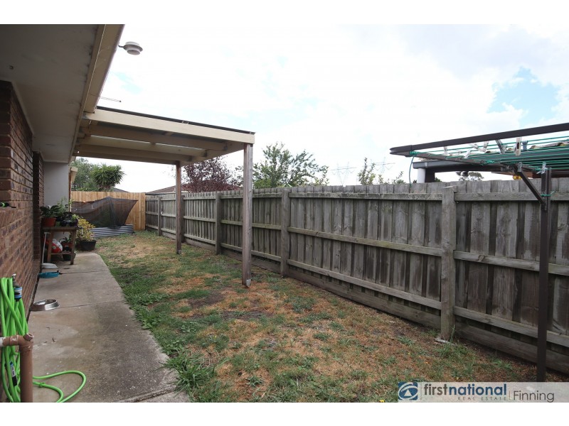 2/1 Wills Court, Cranbourne North VIC 3977