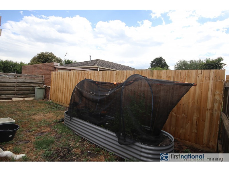 2/1 Wills Court, Cranbourne North VIC 3977