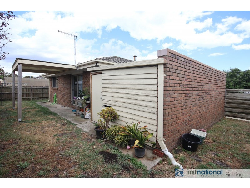 2/1 Wills Court, Cranbourne North VIC 3977