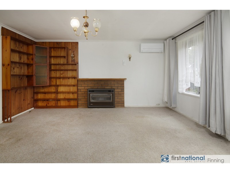 8 Ash Street, Cranbourne VIC 3977