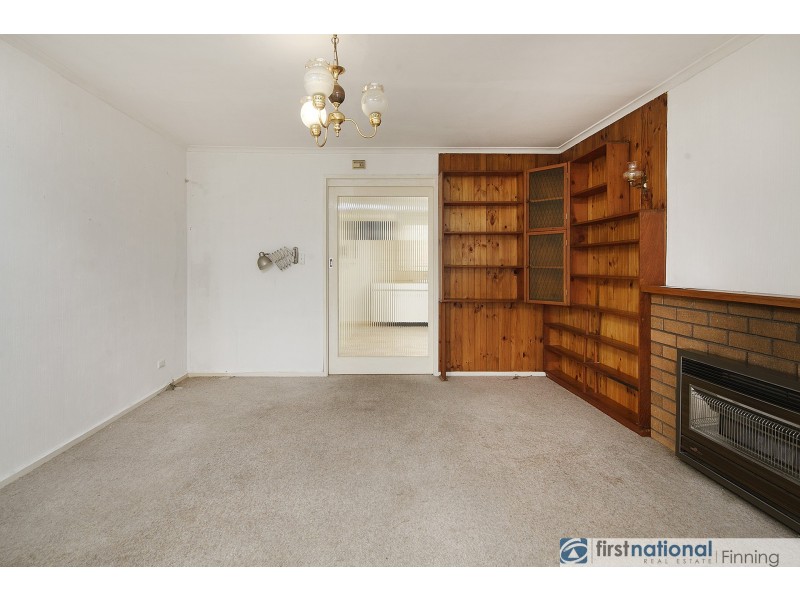 8 Ash Street, Cranbourne VIC 3977