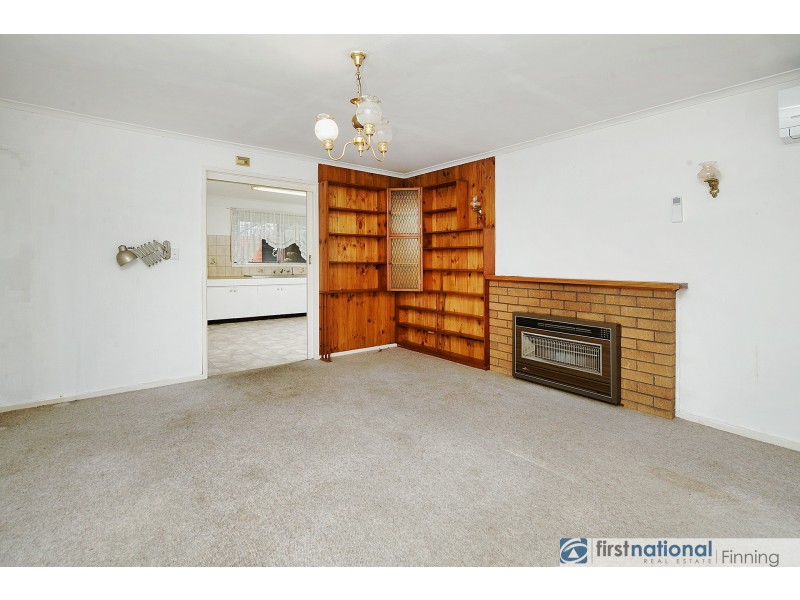 8 Ash Street, Cranbourne VIC 3977