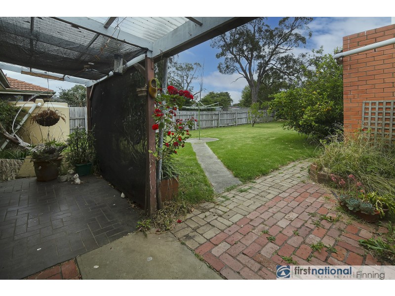 8 Ash Street, Cranbourne VIC 3977