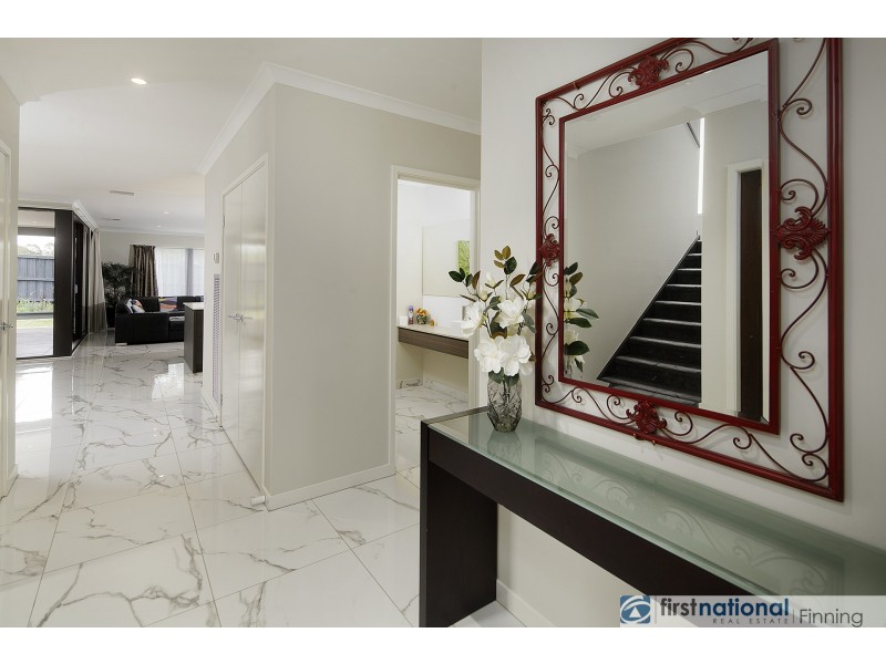 46 Nagle Crescent, Cranbourne West VIC 3977