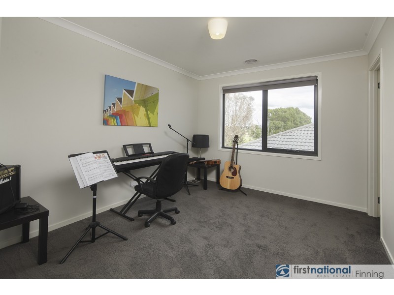46 Nagle Crescent, Cranbourne West VIC 3977