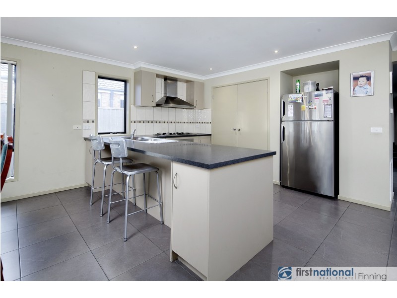 31 Archers Field Drive, Cranbourne East VIC 3977