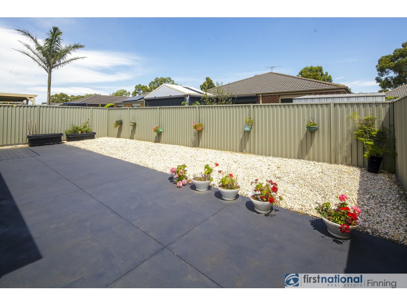 31 Archers Field Drive, Cranbourne East VIC 3977