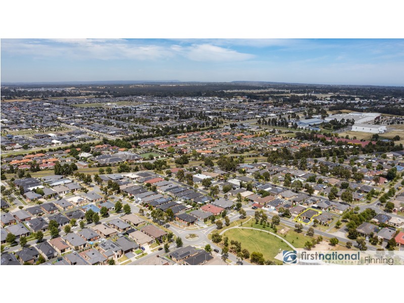 31 Archers Field Drive, Cranbourne East VIC 3977