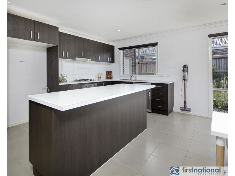 28 Brocker Street, Clyde North VIC 3978
