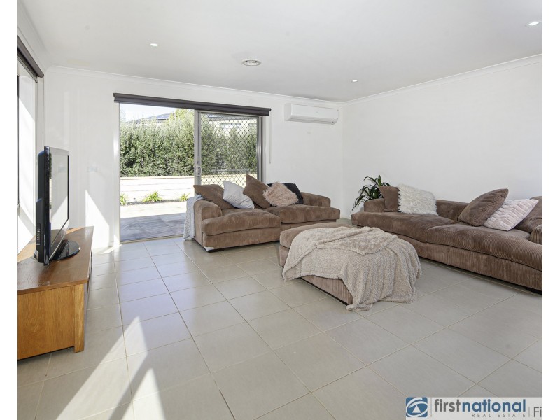 28 Brocker Street, Clyde North VIC 3978