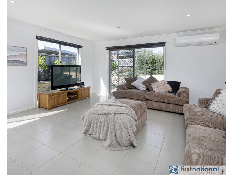 28 Brocker Street, Clyde North VIC 3978