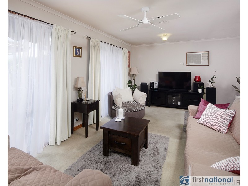 2/7 Bamboo Court, Cranbourne North VIC 3977