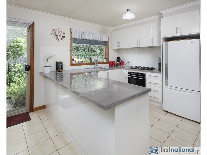 2/7 Bamboo Court, Cranbourne North VIC 3977