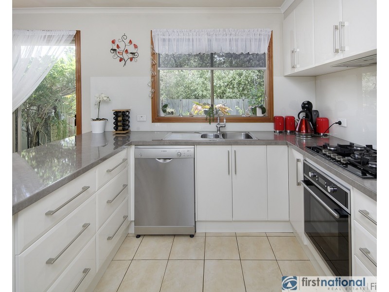 2/7 Bamboo Court, Cranbourne North VIC 3977