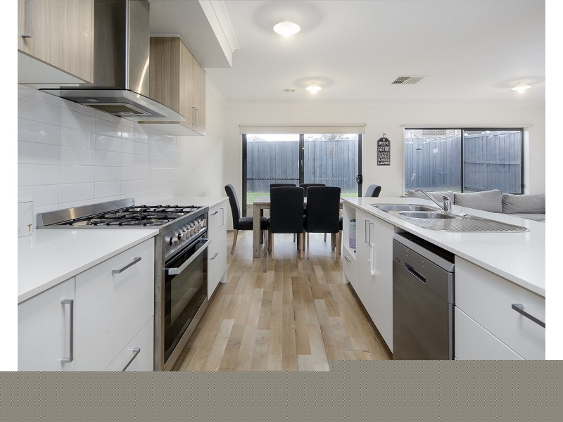 3 Brahe Mews, Clyde VIC 3978