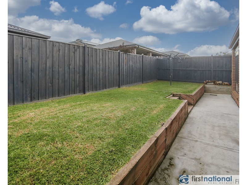 3 Brahe Mews, Clyde VIC 3978