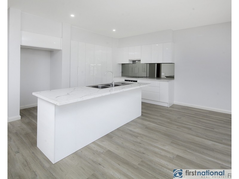 1A Lamont Crescent, Cranbourne VIC 3977
