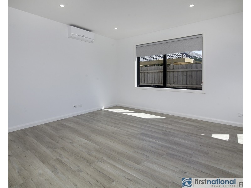 1A Lamont Crescent, Cranbourne VIC 3977