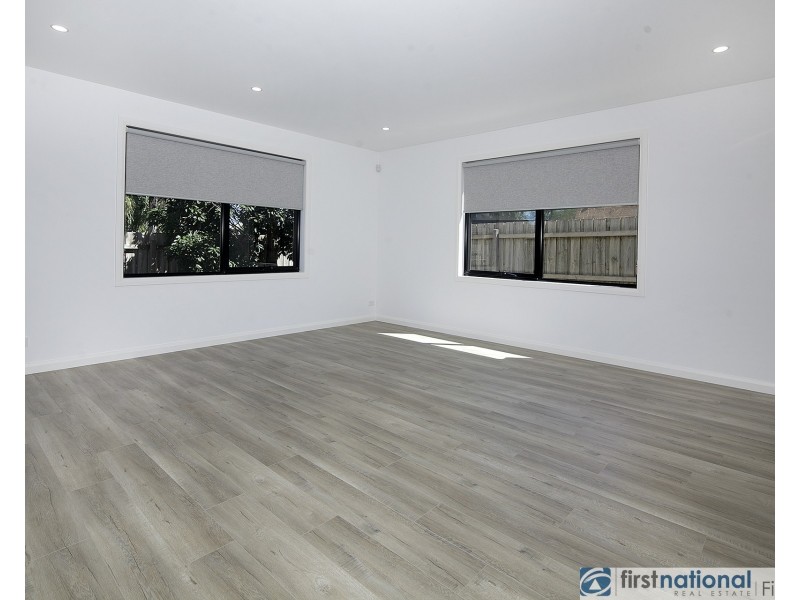 1A Lamont Crescent, Cranbourne VIC 3977