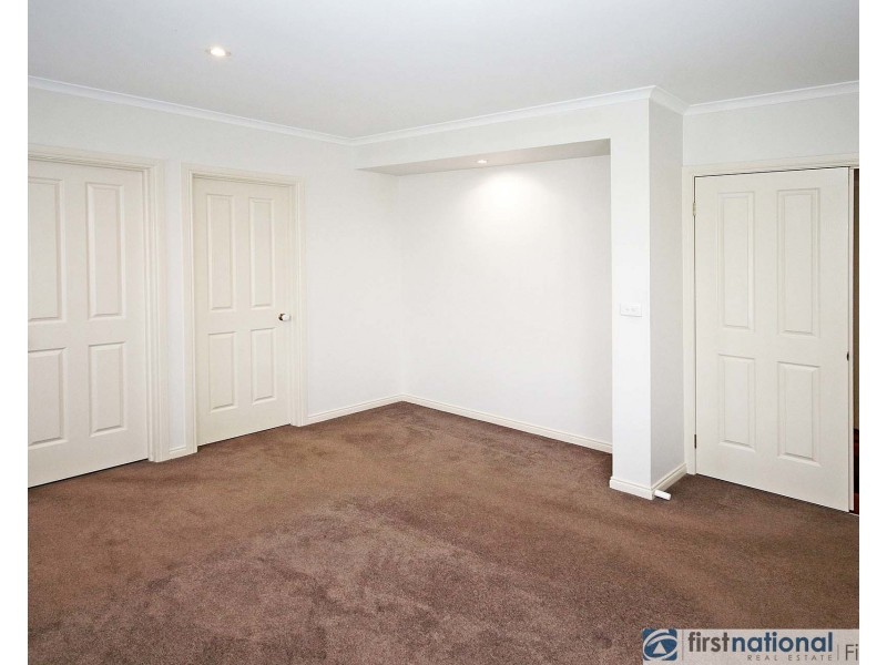 13 Stonehaven Avenue, Cranbourne VIC 3977