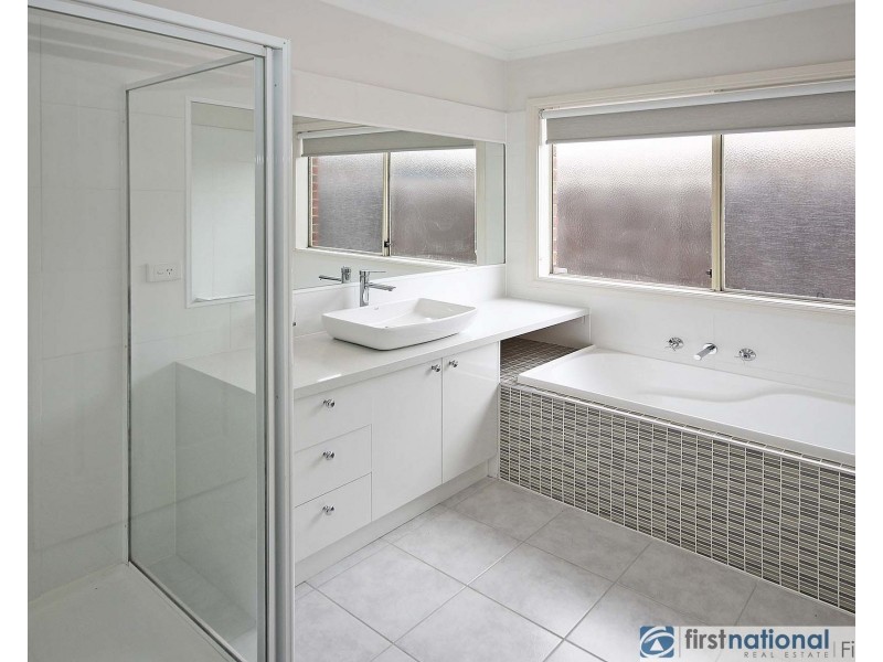 13 Stonehaven Avenue, Cranbourne VIC 3977