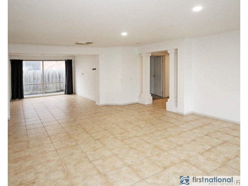 13 Borrowdale Court, Cranbourne West VIC 3977