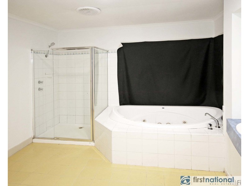 13 Borrowdale Court, Cranbourne West VIC 3977