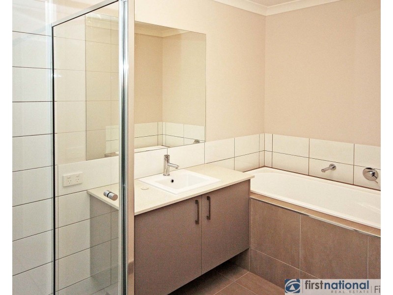 4/6-8 Walter Street, Cranbourne VIC 3977