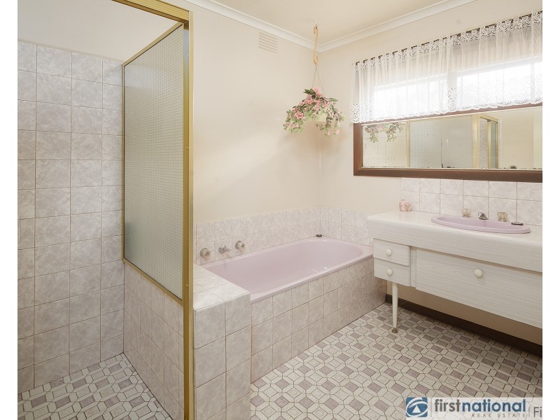 100 Sladen Street, Cranbourne VIC 3977