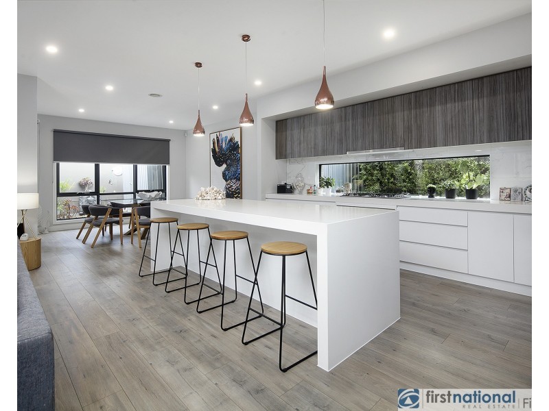 26 Hallyburton Drive, Clyde North VIC 3978